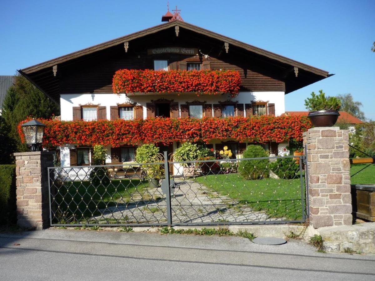 Hotel Gästehaus Gerti Kiefersfelden Exterior foto